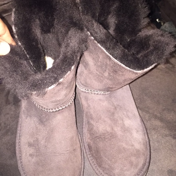 Chocolate brown UGGS(little girl3) - Picture 4 of 8